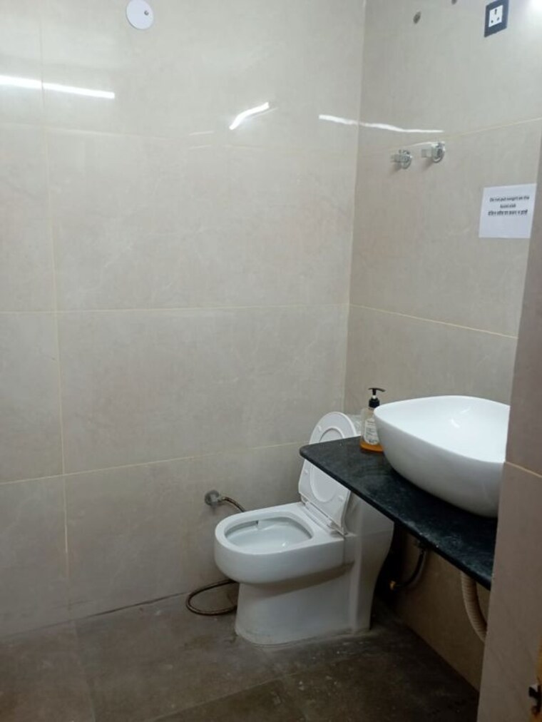 Bathroom, uppal-metro-park 2.5 Bedroom 1408 Sq.Ft. Apartment In Sector 3 Dwarka Delhi 10265940