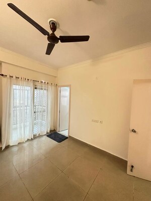Room in 2 BHK Apartment at Migsun Twiinz, Eta Ii Greater Noida – for Sale