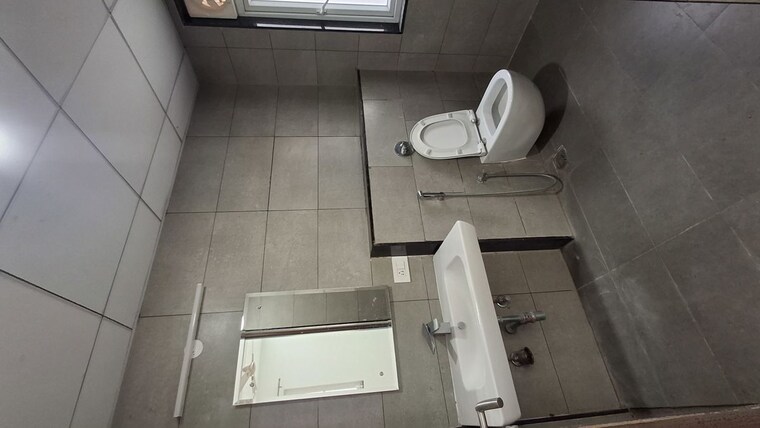 Bathroom, jayabheri-the-summit 3 Bedroom 2124 Sq.Ft. Apartment In Narsingi Hyderabad 10301165