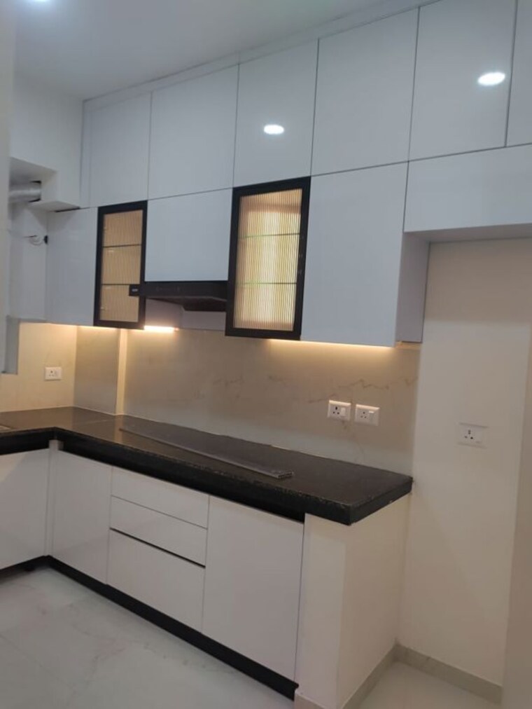 Kitchen, smart-world-gems 2 Bedroom 980 Sq.Ft. Apartment In Sector 89 Gurgaon 10301086