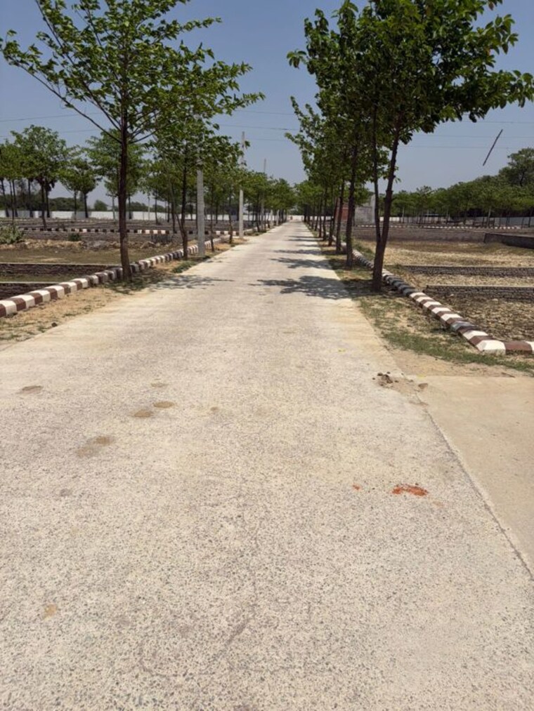 undefined, banthra sikander pur  1000 Sq.Ft. Plot In Banthra Sikander Pur Lucknow 10301259