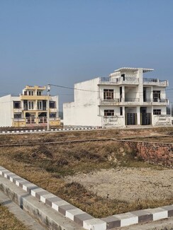 Plot For Sale in Banthra Sikander Pur
