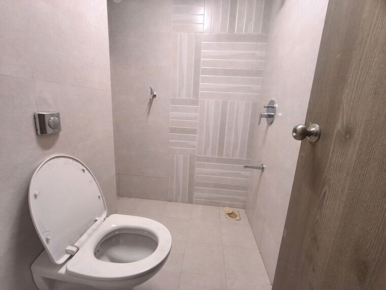 Bathroom, goel-ganga-millennia 1 Bedroom 430 Sq.Ft. Apartment In Undri Pune 10298769