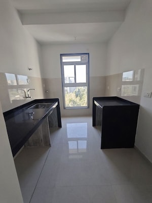 Team Area in 2 BHK Apartment at Kalina – for Rent