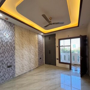 Bedroom in 3 BHK Builder Floor at Sector 49 – for Sale