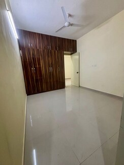 2 BHK Apartment For Sale in Pyramid Pride