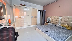 Team Area in 3 BHK Apartment at Kanakia Levels, Malad East – for Rent