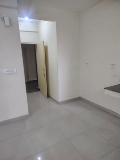 2 BHK Apartment For Sale in Pyramid Pride