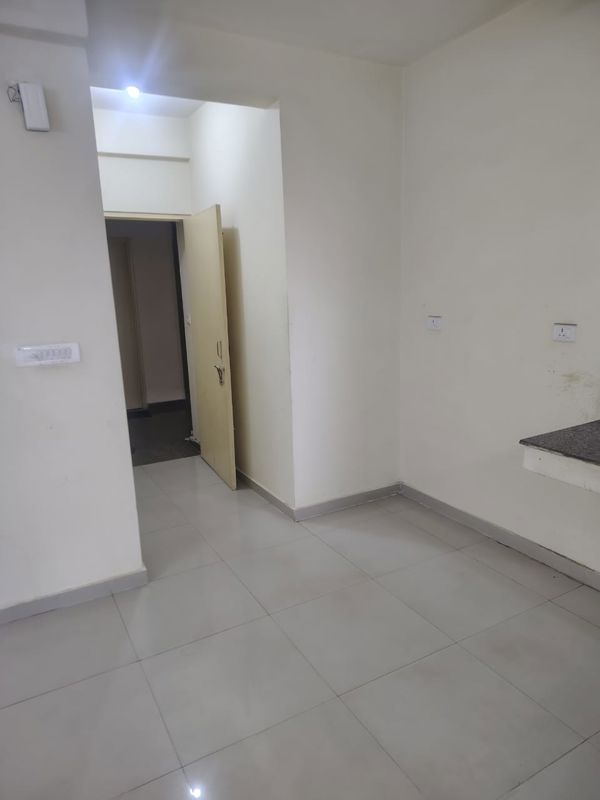 2 BHK Apartment For Sale in Pyramid Pride