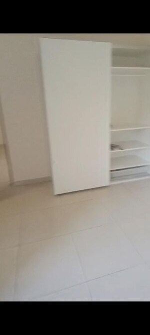 Room in 2.5 BHK Apartment at Prestige Jindal City, Bagalakunte – for Rent