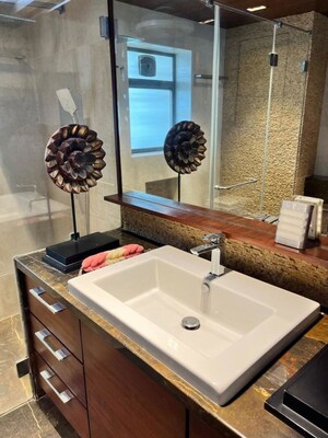 Attached Bathroom in 4 BHK Apartment at Maker Tower, Cuffe Parade – for Sale