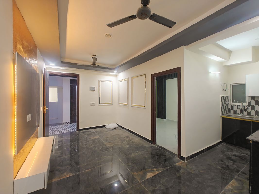 2 BHK + Extra Room Apartment For Sale in Sunshine Apartments Sector 73