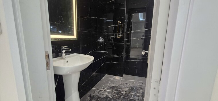 Bathroom, chattarpur 3 Bedroom 1350 Sq.Ft. Builder Floor In Chattarpur Delhi 10301410