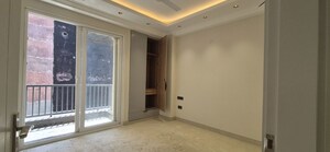 Room in 3 BHK Builder Floor at Chattarpur – for Rent