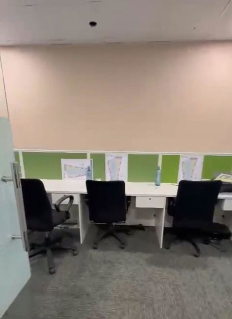 Team Area, advant-navis-business-park Commercial Office Space 733 Sq.Ft. In Sector 142 Noida 10301583