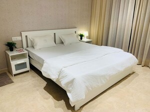 Bedroom in 1 BHK Apartment at Hiranandani Regent Hill, Powai – for Rent