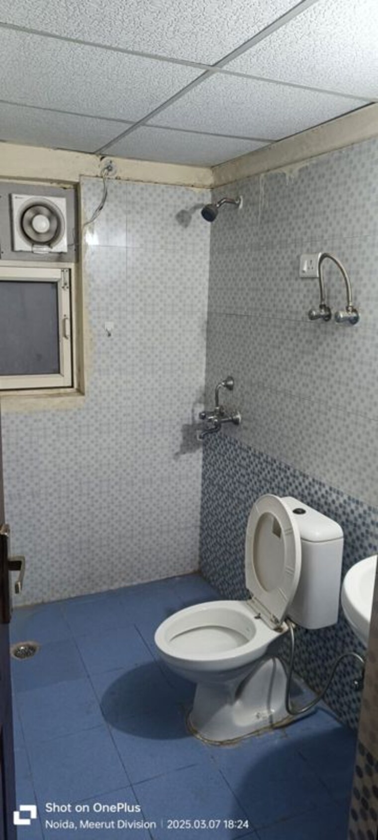 Bathroom, aims-golf-city 2 Bedroom 1050 Sq.Ft. Apartment In Sector 75 Noida 10301694