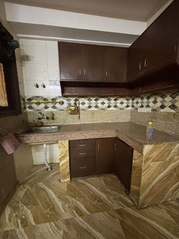 Kitchen, paryavaran complex 2 Bedroom 678 Sq.Ft. Builder Floor In Paryavaran Complex Delhi 10301190