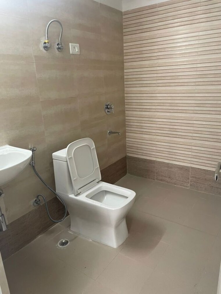 Bathroom, home-and-soul-beetle-lap 2 Bedroom 1200 Sq.Ft. Apartment In Sector 25 Yamuna Expressway Greater Noida 10301767