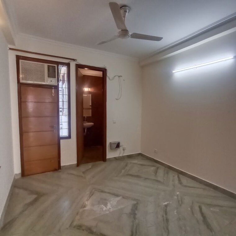 Room, chittaranjan park 3 Bedroom 1250 Sq.Ft. Builder Floor In Chittaranjan Park Delhi 10301774