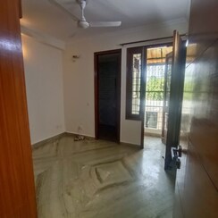 3 BHK + Servant Room Builder Floor For Rent in Chittaranjan Park