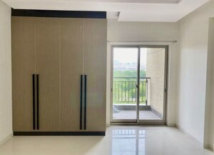 Room in 3 BHK Apartment at Frontline Seven, Kokapet – for Rent