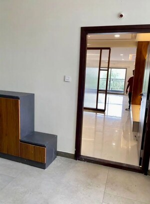 Room in 3 BHK Apartment at Frontline Seven, Kokapet – for Rent