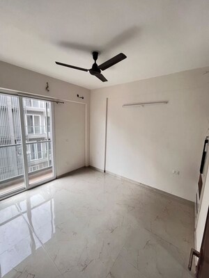 Room in 2.5 BHK Builder Floor at Smart World Gems, Sector 89 – for Sale