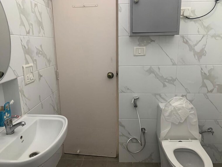 Master Bedroom, safdarjung development area 1 Bedroom 200 Sq.Yd. Builder Floor In Safdarjung Development Area Delhi 10301844