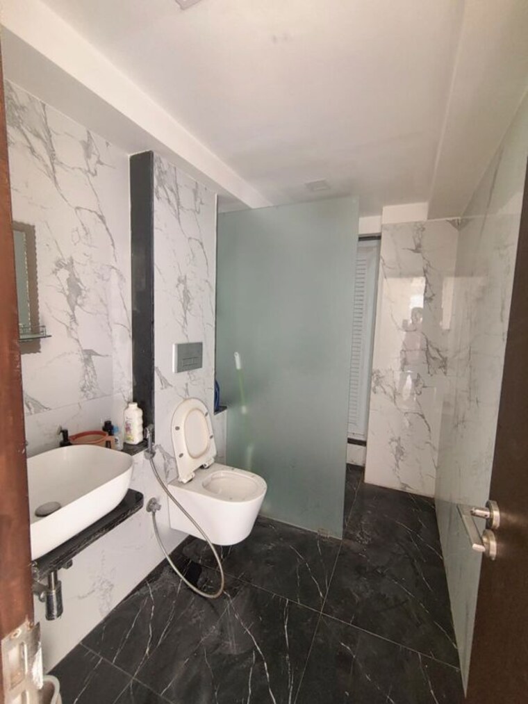 Bathroom, ruparel-ariana 2 Bedroom 850 Sq.Ft. Apartment In Parel Mumbai 10301828