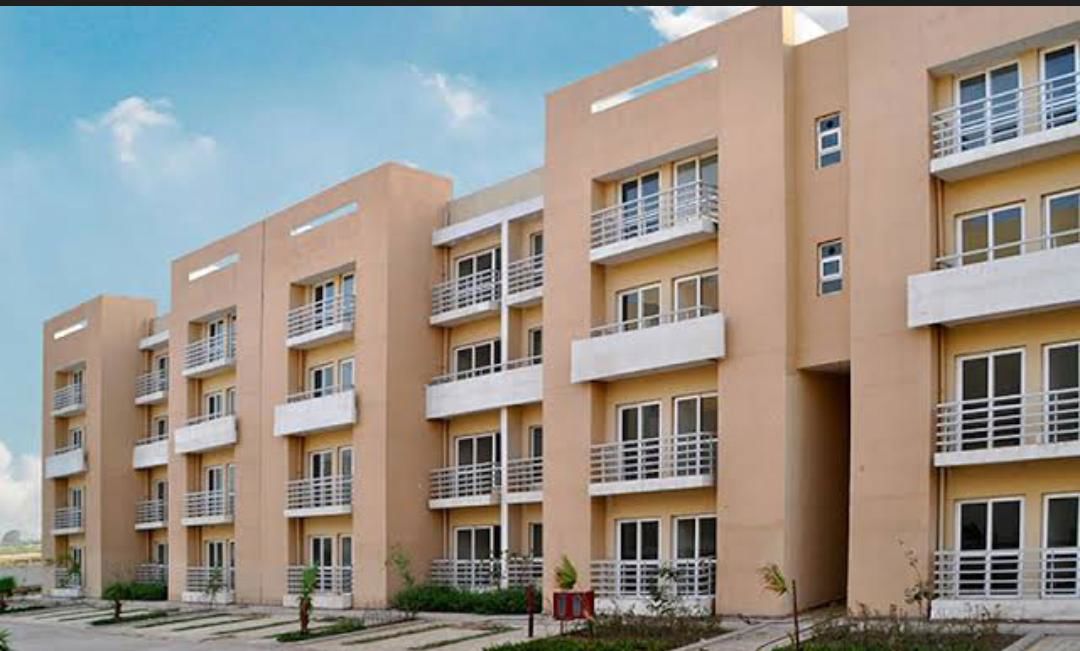3 BHK 180 Sq.Yd. Apartment in Bptp Park Floors I