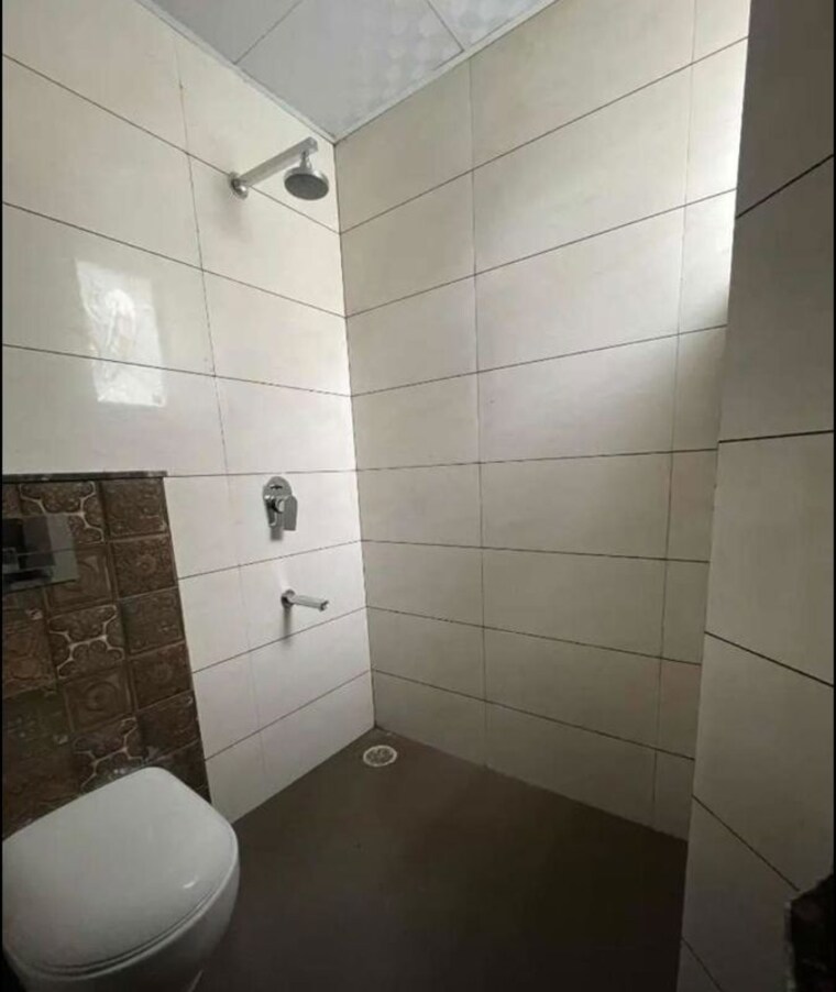 Bathroom, green-valley-residencia 3 Bedroom 2250 Sq.Ft. Apartment In Ghazipur Zirakpur 10301838