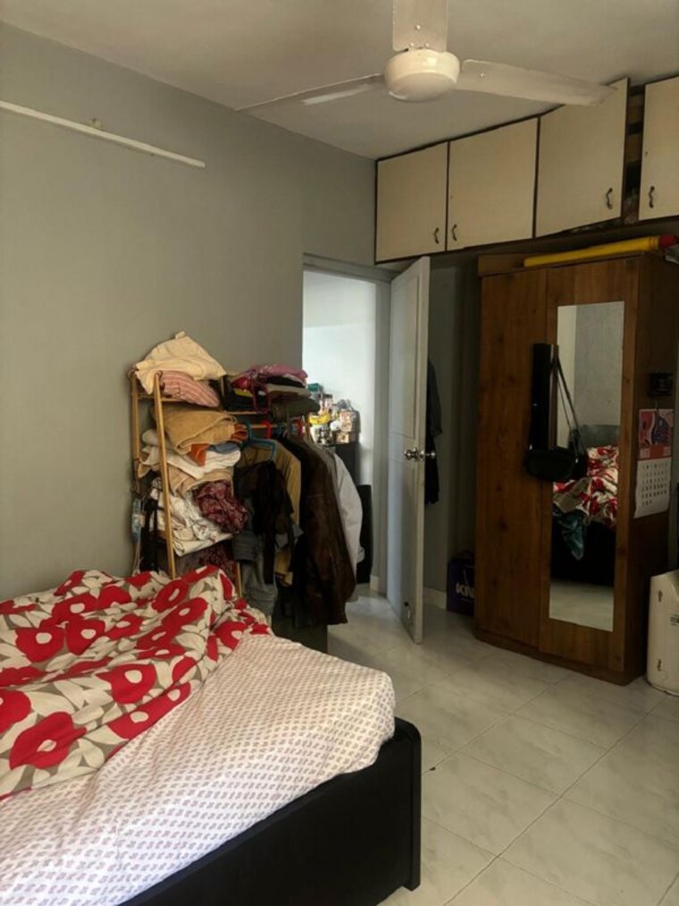 Bedroom, bandra west 1.5 Bedroom 650 Sq.Ft. Apartment In Bandra West Mumbai 10301845