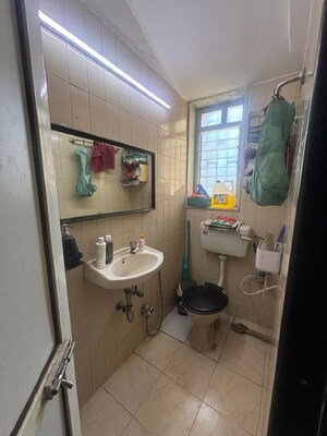 Bathroom in 1.5 BHK Apartment at Bandra West – for Rent