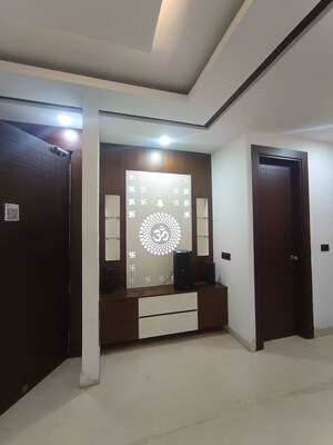 Utility Room in 4 BHK Builder Floor at Sushant Lok Iii – for Rent
