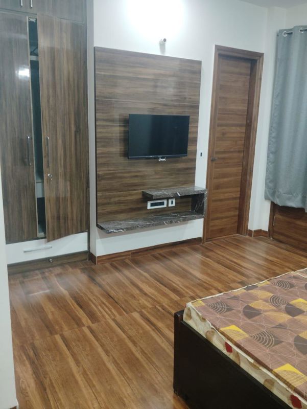 1 RkBuilder Floor For Rent in Sector 44