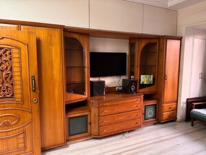 Room in 2 BHK Apartment at Prabhadevi CHS, Prabhadevi – for Rent