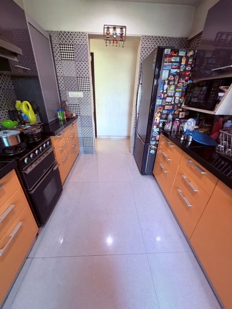 Kitchen, dadar east 3 Bedroom 902 Sq.Ft. Apartment In Dadar East Mumbai 10301868