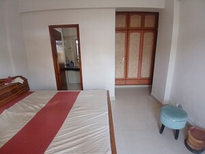 Room in 2 BHK Apartment at DLF Regency Park I, Dlf Phase iv – for Sale