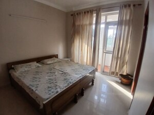 Bedroom in 2 BHK Apartment at DLF Regency Park I, Dlf Phase iv – for Sale