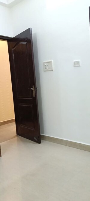 Furnished Amenities in 2 BHK Apartment at Niti Khand I – for Sale