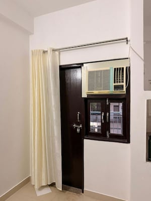 Room in  Pg at Sector 128 – for Rent