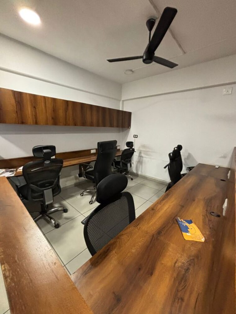 Team Area, science city Commercial Office Space 1095 Sq.Ft. In Science City Ahmedabad 10301693