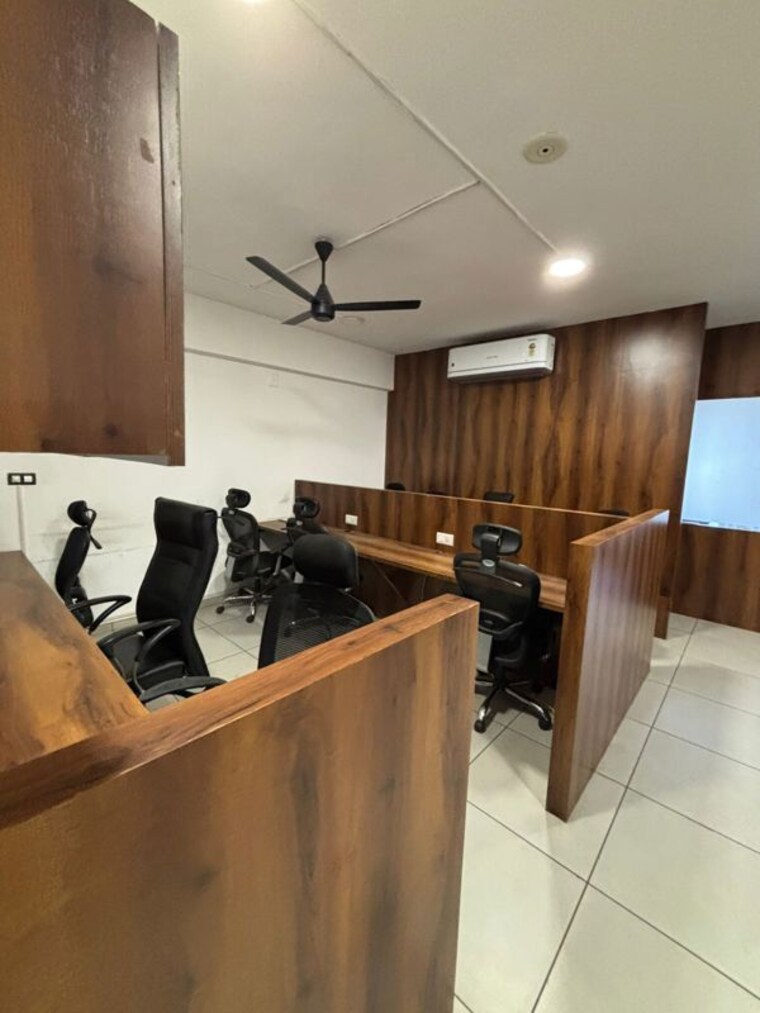 Team Area, science city Commercial Office Space 1095 Sq.Ft. In Science City Ahmedabad 10301693