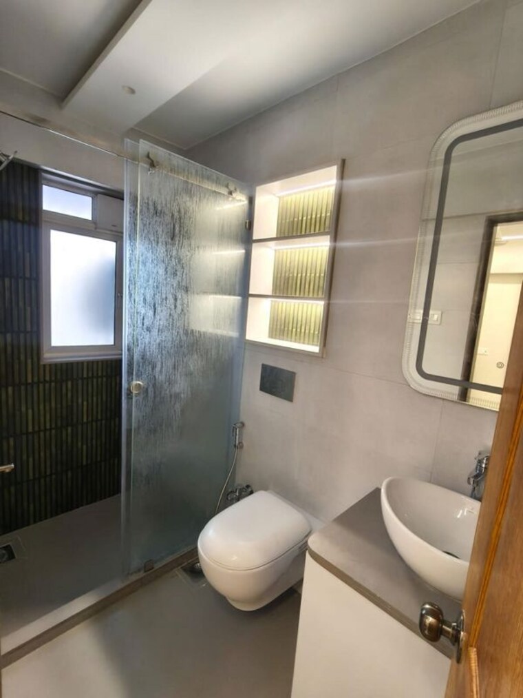Bathroom, bandra west 2 Bedroom 700 Sq.Ft. Apartment In Bandra West Mumbai 10301919