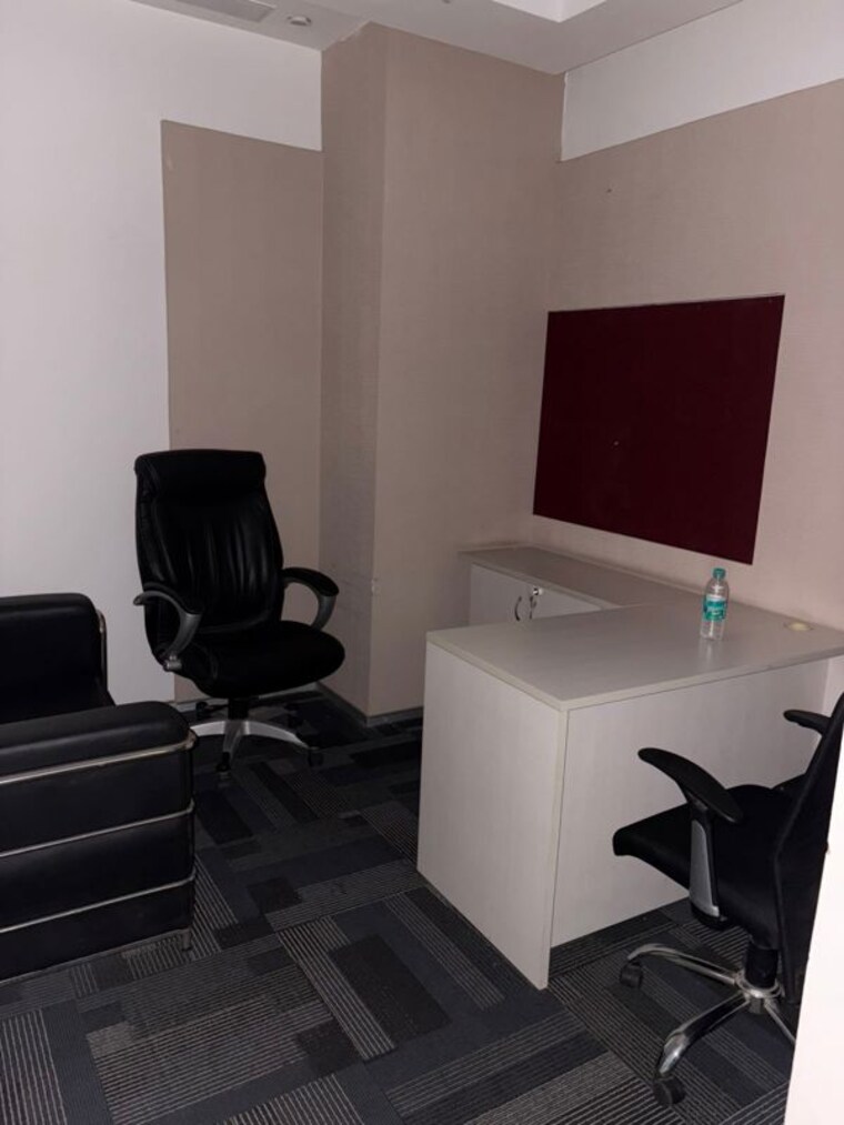 Team Area, advant-navis-business-park Commercial Office Space 1100 Sq.Ft. In Sector 142 Noida 10301782