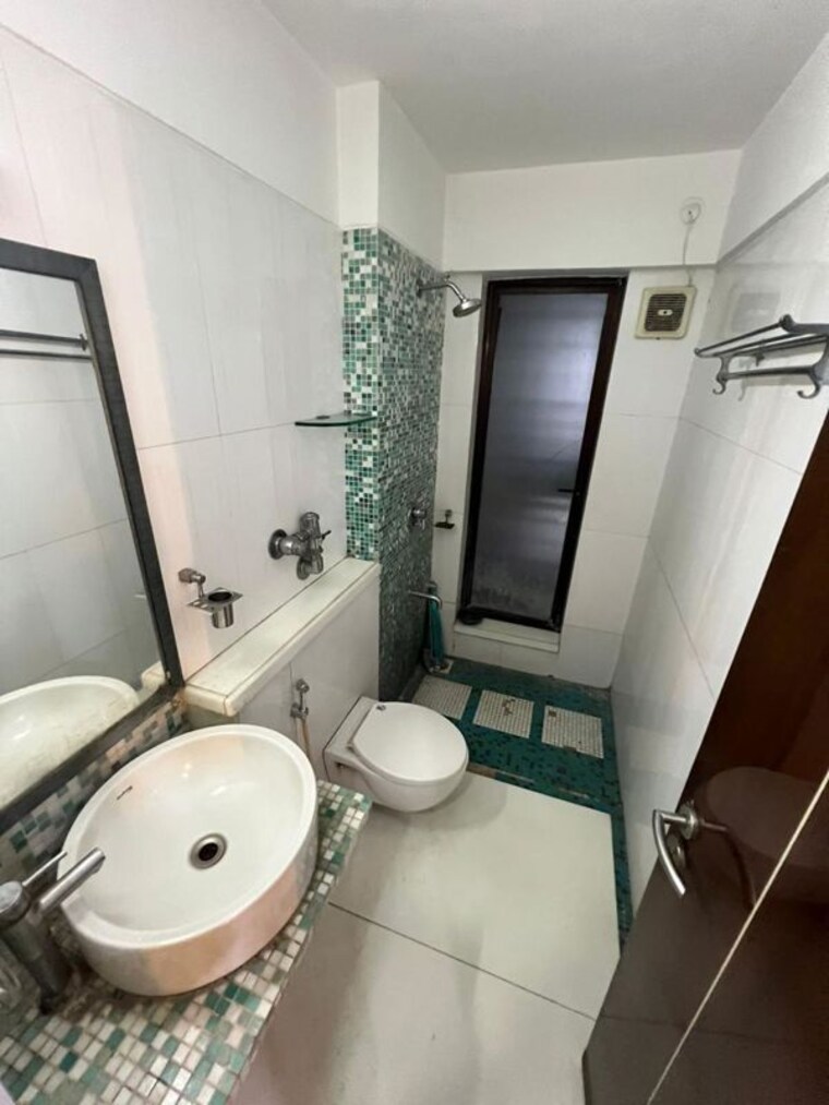 Bathroom, satellite-garden 2 Bedroom 1025 Sq.Ft. Apartment In Goregaon East Mumbai 10301957