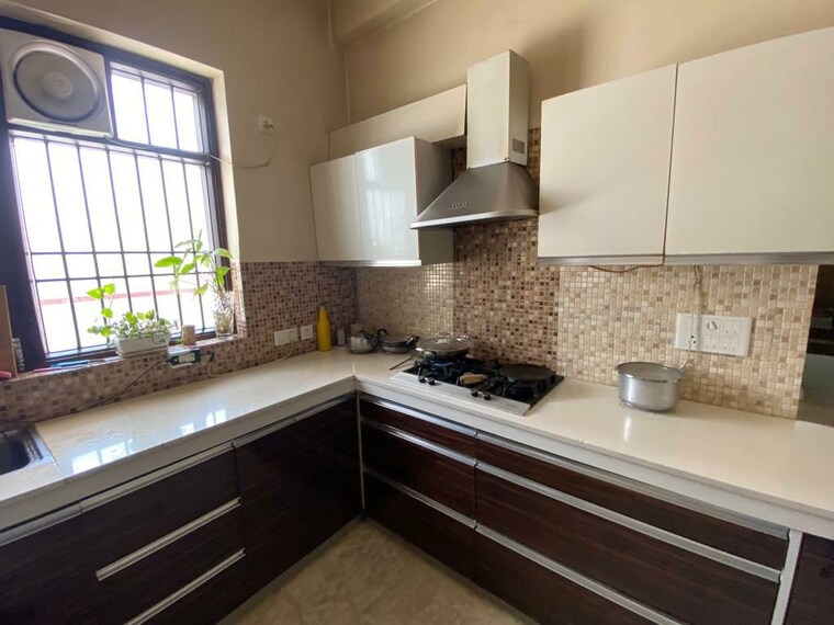 Kitchen, sector 45 5 Bedroom 6000 Sq.Ft. Independent House In Sector 45 Gurgaon 10301968
