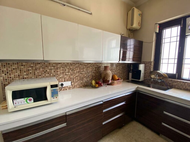 Kitchen, sector 45 5 Bedroom 6000 Sq.Ft. Independent House In Sector 45 Gurgaon 10301968