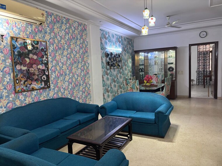 Living Room, saket 3 Bedroom 200 Sq.Yd. Builder Floor In Saket Delhi 10302013